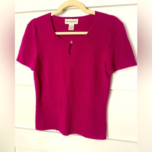 Bloomingdale’s 100% Cashmere Magenta Sweater Size Medium - Picture 1 of 5